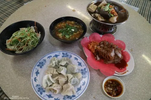 【新北三峽區】三峽美食『松柏園餃子館』麵食、水餃、熱炒、選擇性多元化,還附設停車場~