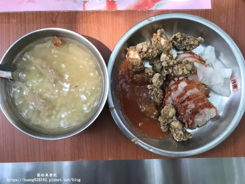 【台北大同區】大稻埕慈聖宮美食『葉家肉粥』傳承第四代肉粥,連演員江宏恩都推薦的古早味美食~