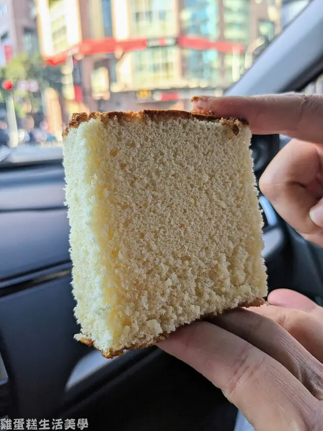 【台中食記】鶴堂本舖長崎蛋糕 - 台中人氣伴手禮，淡淡蜂蜜香氣非常誘人阿