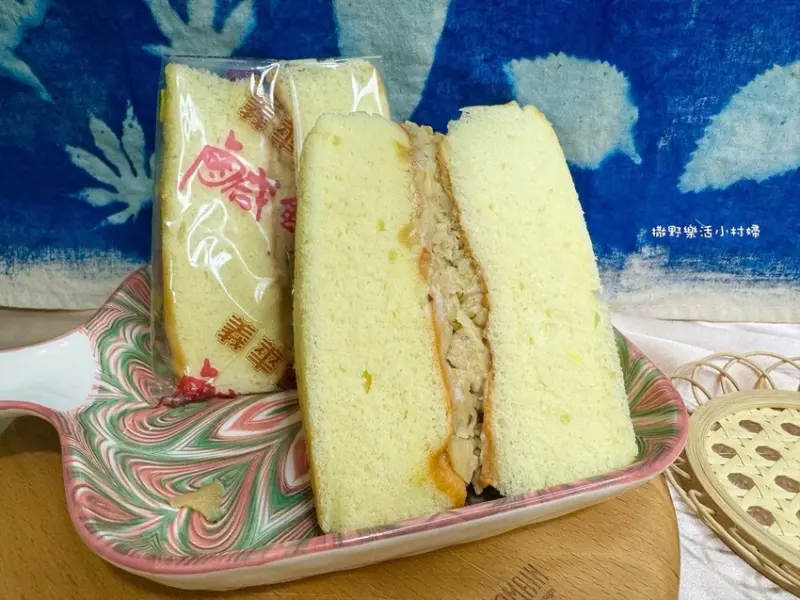 豐原糕餅老字號【義華餅行】在地人大推薦的台式點心《招牌鹹蛋糕》鬆軟鹹香好滋味｜豐原伴手禮