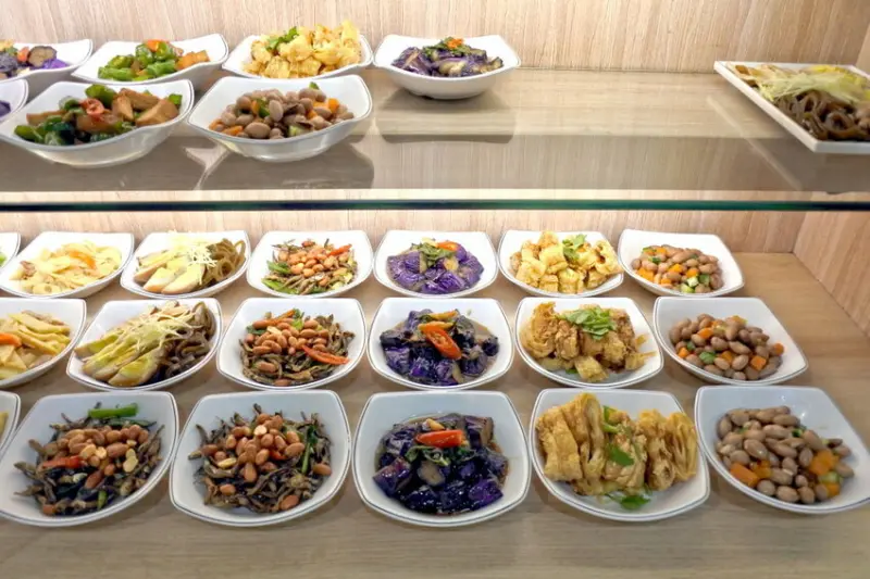 立麒鮮肉湯包|數十種小菜每款都好吃，小孩才做選擇、大人我通通都要!