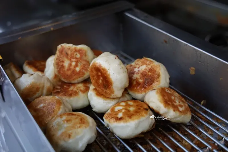  大甲鎮瀾宮小吃推薦：一品香水煎包/ WalkerLand窩客島整理提供 未經許可不可轉載