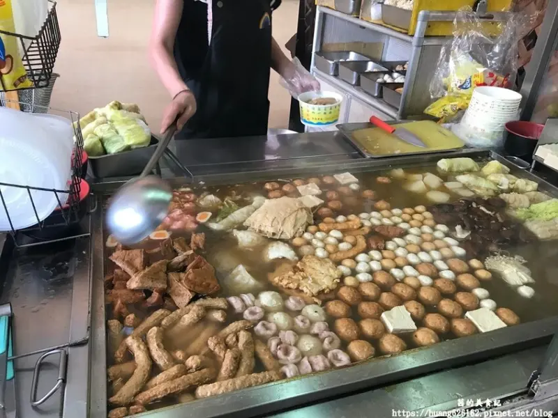 【苗栗後龍鎮】後龍慈雲宮前美食推薦『後龍黑輪伯』湯還能無限續加~