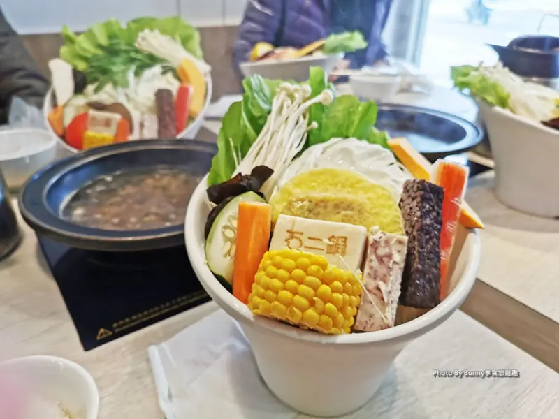 【台北美食】石二鍋 台北捷運後山埤店 / 線上取號 隨時隨地輕鬆等 不再需要戶外日曬風吹雨淋苦苦等待