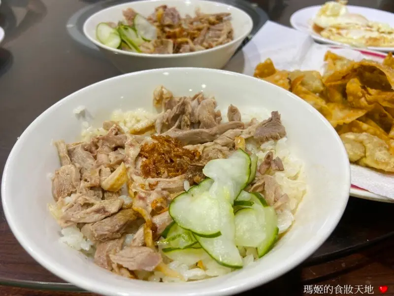 ▲新竹城隍廟美食推薦：廟口鴨香飯 /Ｍaggie 提供、WalkerLand窩客島整理