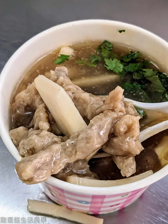 【新竹食記】車站肉羹麵 - 車站附近沒有招牌的低調小吃，吃的是老新竹人的回憶啊