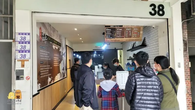 桃園美食 大溪賴媽媽豆花，近一甲子50年的排隊美食，在地人氣甜點小吃推薦！ - D&W-黑白雙搭-國內美食旅遊|情侶約會景點|生活3C開箱