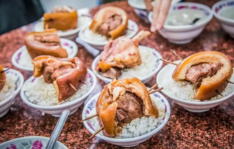 彰化縣彰化市魚市爌肉飯｜鄉民推爆！爌肉飯愛好者必吃爌肉飯之一，手腳慢晚來就吃不到了