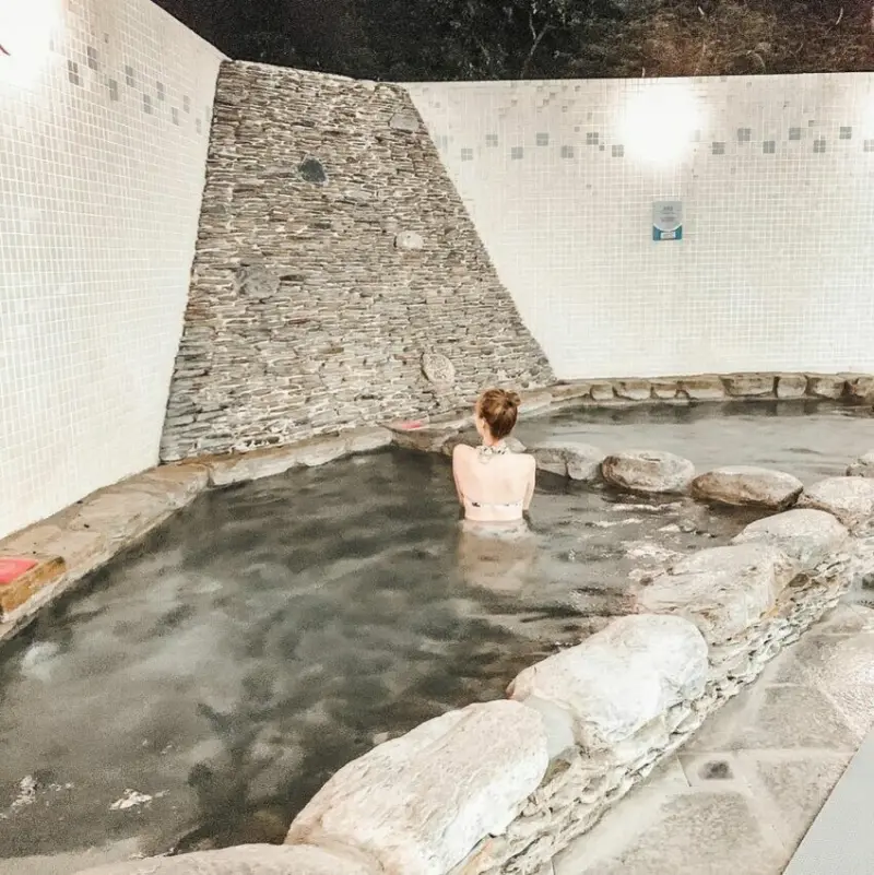 2023【台東溫泉】推薦Top台東溫泉住宿飯店，泉質特色介紹!湯屋、大眾池、休息