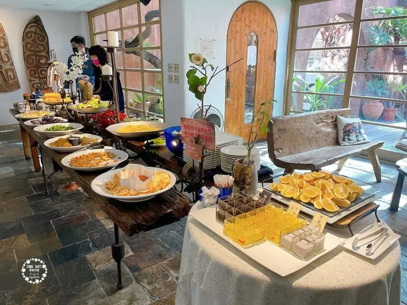 藍洞意式廚房，台中商業午餐320元起附沙拉吧自助式吃到飽+濃湯+飲料，歐式城堡建築超好拍 - Cyndi loves享食天堂