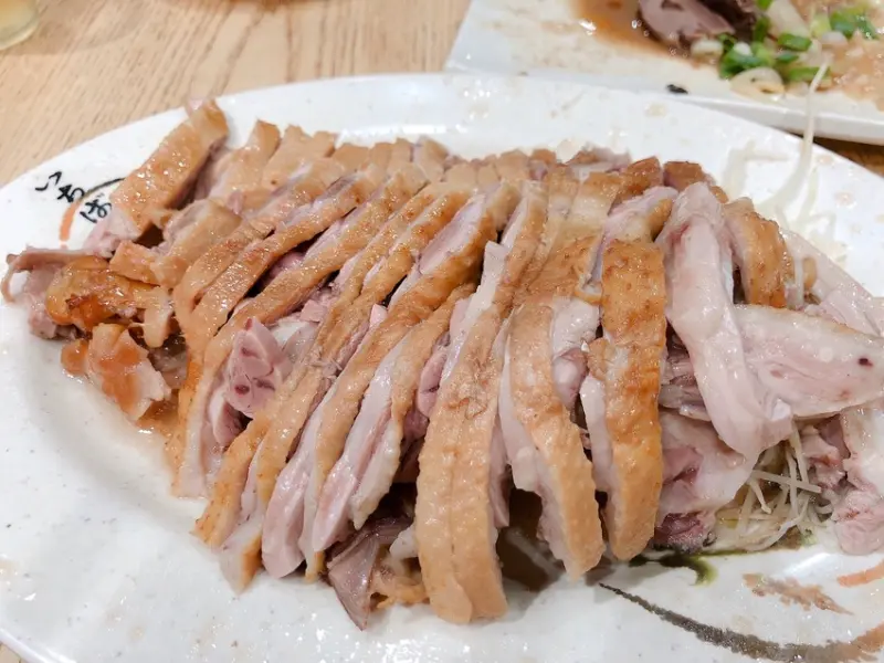 台北美食/中山區 阿城鵝肉 香辣臭豆腐/杏鮑菇香腸無雷菜色 必比登美食值得信賴