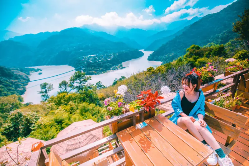 森鄰水岸景觀咖啡館｜低消只要一杯飲料！180度絕美仙境網美勝地