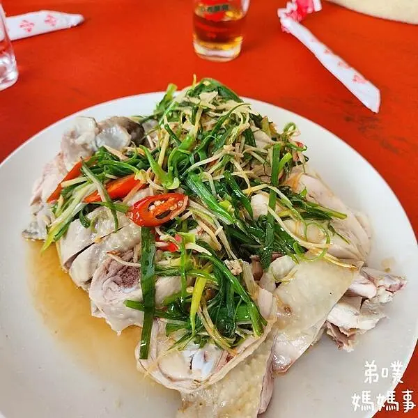 新竹市東區【新竹‧東區】英美食坊│便宜好吃大碗份量夠，可單點、合菜