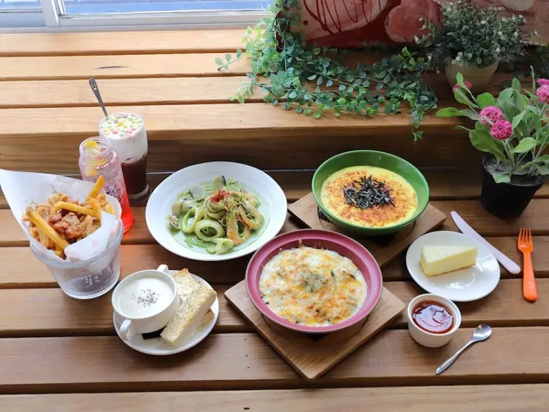 伊甸風味館：台南好市多旁的地中海義大利麵餐廳/美味的焗烤牽絲迷人/當月壽星85折優惠/台南聚餐餐廳推薦 - 進食的巨鼠