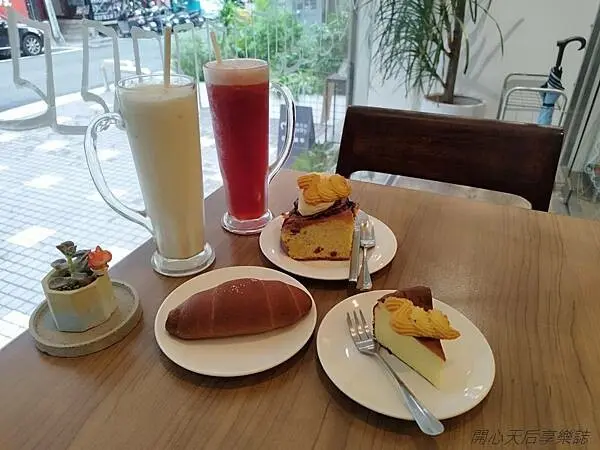 東區推薦｜東區甜點節｜快來統領商圈甜點巡禮，消費滿500送飲料提袋，集點獲得限量購物金，還可以參加摸彩