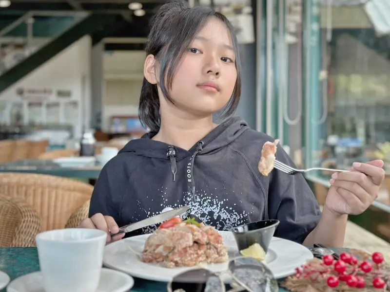 桃園景觀餐廳｜瑞士鄉村/TINA廚房-復興店｜蔬菜沙拉吧、甜湯、飲品無限吃喝！