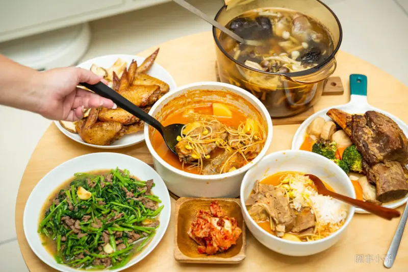 ［冷凍宅配美食］微風建一食堂-超完美宅配美食！豪邁的一支骨牛小排再加上道地辣排骨湯飯，在家也能簡單吃大餐啦～