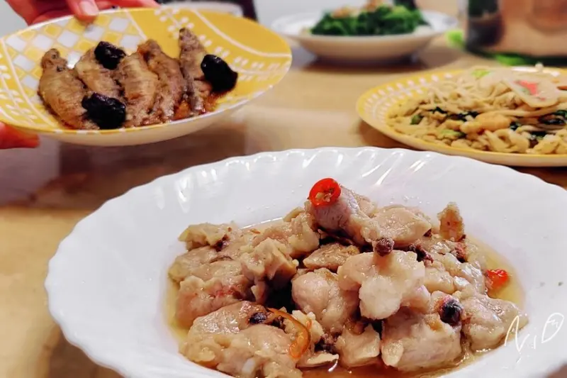 [方便料理]欣葉 ‧ 生活 ‧ 廚房 活蝦鮮炒麵/欣葉豉汁蒸排骨/蜜棗喜相逢。有微波爐在家也能吃欣葉集團台菜料理! #冷凍料理包