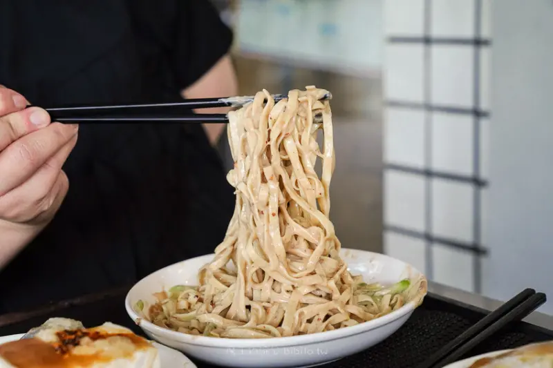 嘉義美食 黃記涼麵涼圓  嘉義才有的白醋涼麵 加辣更好吃