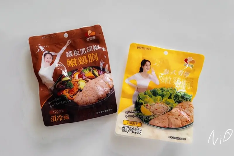 [雞胸食記]全家Family Mart。【金豐盛】泰式香檸嫩雞胸&鐵板黑胡椒嫩雞胸