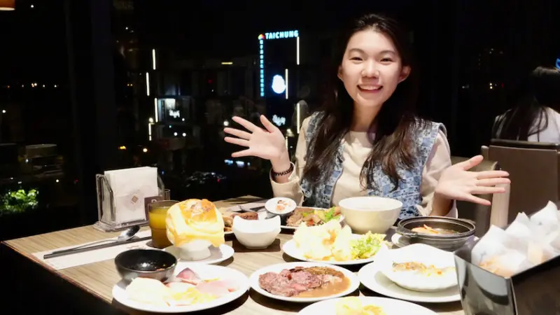 [台中] 潮港城太陽百匯 菜色開箱｜台中吃到飽推薦！超強海鮮Buffet／超過百道餐點／紅酒白酒喝到飽！