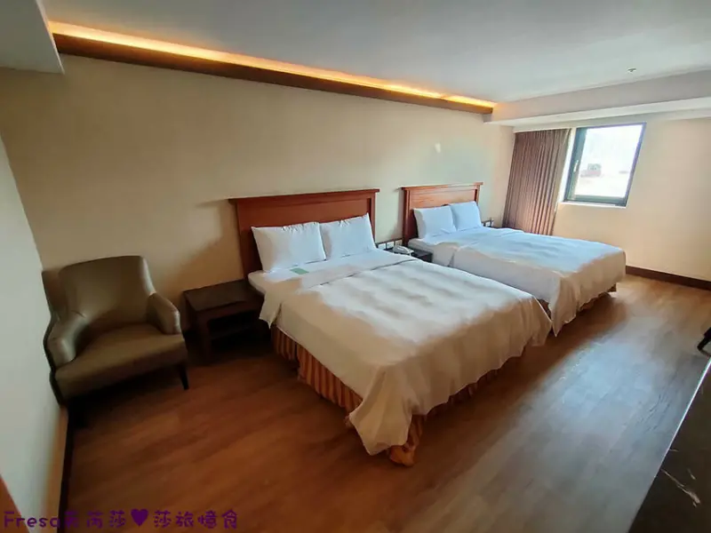 彰化飯店【康橋商旅】舒適敞亮家庭房型.午茶點心豐盛早餐ＣＰ值高│樓下逛菜市場超熱鬧│員林火車站│彰化員林飯店 - Fresa芙芮莎♥莎旅憶食