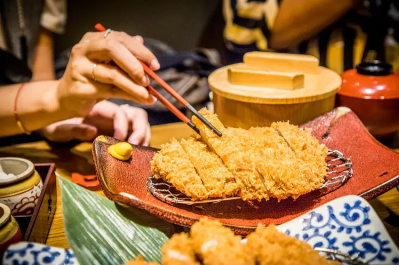 靜岡勝政日式豬排 中壢大江店｜有日本夢幻豬排稱號，貴！但對得起價格的好吃炸豬排