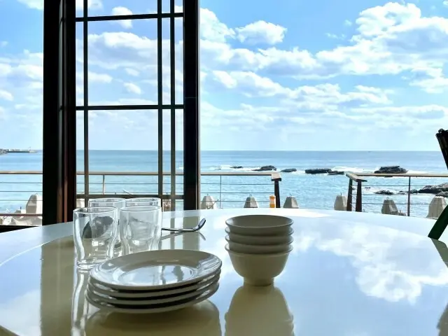 宜蘭｜頭城廟口海產小吃-螃蟹粥與時令海鮮-宜蘭溫泉旅行兩天一夜-第一天午餐 - 愛林誌