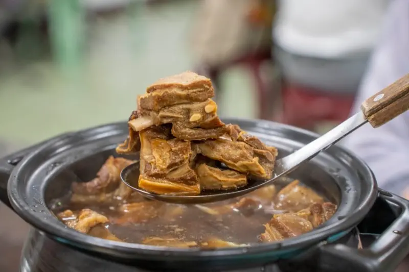 金門在地人帶路 冬季進補，帶皮羊肉多到炸，麻油雙腰、熱炒也必點！！一定要先訂位否則吃不到