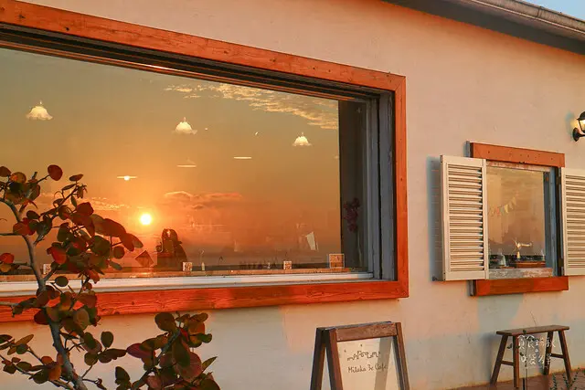 台中沙鹿夜景推薦：MITAKA 3e CAFE  / WalkerLand窩客島整理提供 未經許可，不得轉載