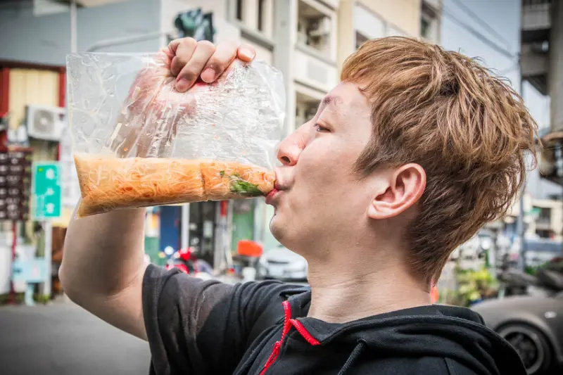  必吃彰化麵線糊推薦：王罔麵線糊/ WalkerLand窩客島整理提供 未經許可不可轉載