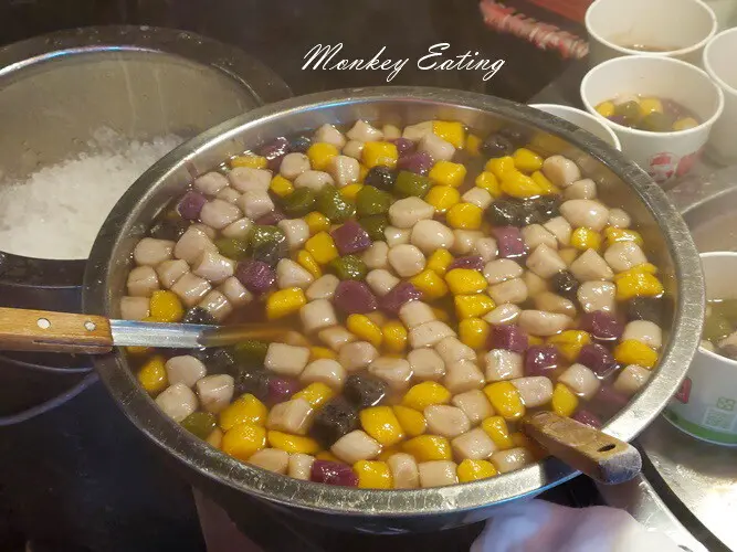  九份老街美食推薦：賴阿婆芋圓/ WalkerLand窩客島整理提供 未經許可不可轉載