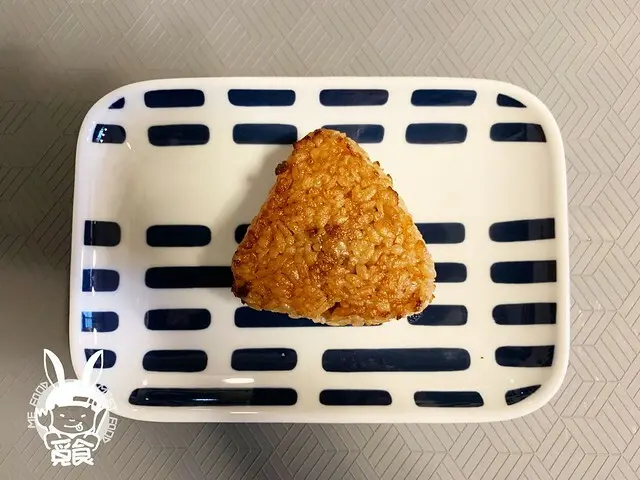 【和食】全家 蒲燒鰻魚烤飯糰 / 玉子鰻魚飯便當 鰻魚系列雙開箱又來啦！