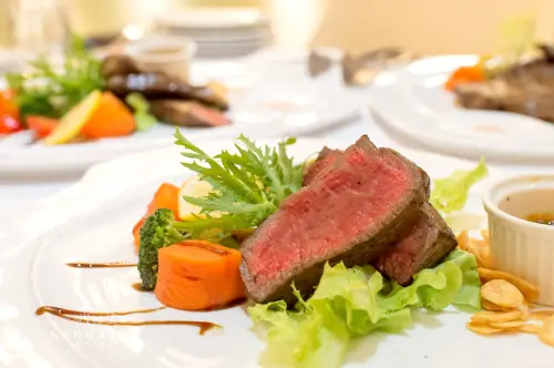 台中老字號義式餐廳，2千多則評論4.6好評！平假日都客滿 @卡琳摸魚兒趣