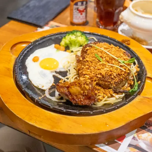 11000多則google評論 4.4顆星!!!宜蘭五結必吃牛排館，大人小孩都喜歡！！！