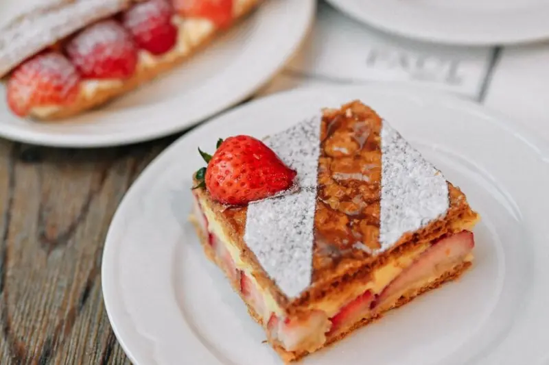 百年歷史法國經典品牌麵包甜點沙龍，當月壽星超霸氣優惠可免費兌換245元甜點！