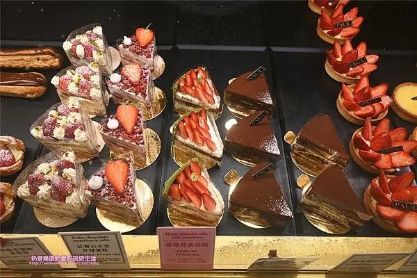 [台北信義區]來場浪漫的法式午茶～必吃草莓千層派！眾多美味蛋糕 三層下午茶-PAUL保羅＠新光三越信義A9店