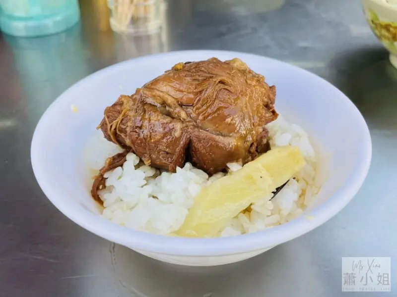 【台中】阿彬爌肉飯．第五市場必吃美食 - Ms.Xiao蕭小姐
