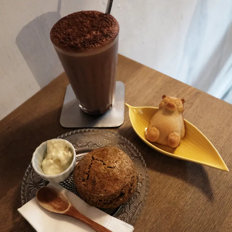 【台北】老木咖啡｜大安區不限時咖啡廳｜六張犁站，有店貓、wifi、插座 - 桑分鐘熱度