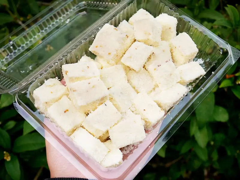 南庄老街人氣甜品、伴手禮，軟嫩綿密的口感搭配清新桂花香，再來一杯桂花釀是超完美下午茶!