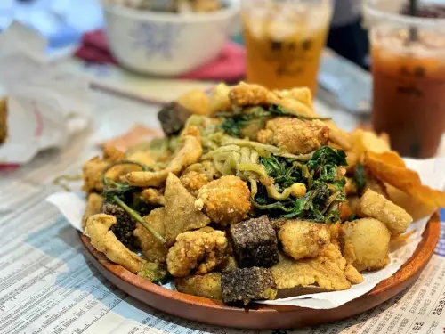 台南最夯鹹酥雞總店，買$100 送$50，還可無限累積! 老闆還要不要賺錢啊~