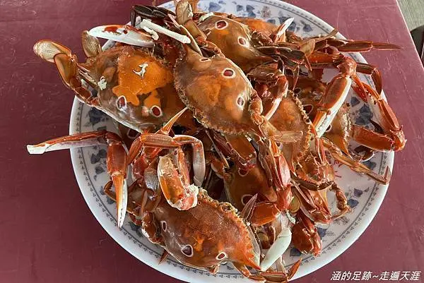 2021新北萬里蟹季 - 野柳假日活蟹市集 ~ 活跳跳新鮮萬里蟹就在這裡! 現蒸現吃，享受鮮甜蟹肉的美好滋味