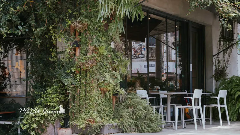 台中市北屯區台中北屯區｜台中森林系早午餐．咖啡館:被植物淹沒的低調餐館