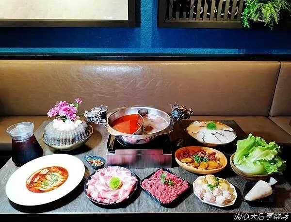 台北車站麻辣火鍋|W. 瓦法奇朵- 台北車站店|台北車站高級鴛鴦火鍋,壽星送蝦.干貝,台北車站生日聚餐、台