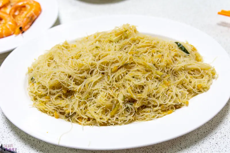 開業40年的海鮮餐廳，紅蟳粥和金瓜米粉是必點美食