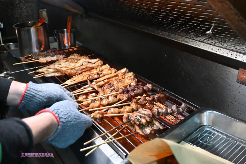 [台北中山區] 下班後必吃平價串燒屋！10年串燒品牌-柒串燒屋，超強烤肉醬，熱熱雞湯免費喝～
