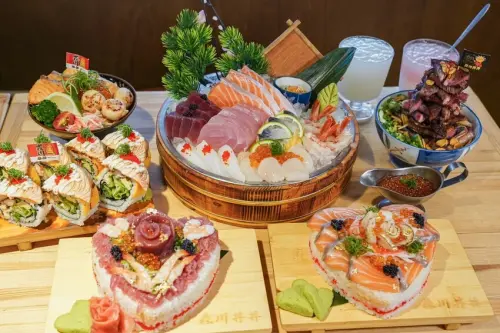 高雄美食｜超吸睛的心型母親節生魚片蛋糕/浮誇療癒系的日本料理/新鮮好吃//森川丼丼