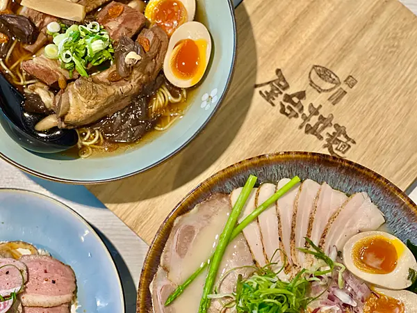 【宜蘭拉麵推薦】屋台拉麵 x 宜蘭好評拉麵店，好吃滿分無懸念；職人手作8種味，任君挑選都對味║宜蘭必吃、頭城平價拉麵店、頭城寵物友善餐廳、頭城美食推薦