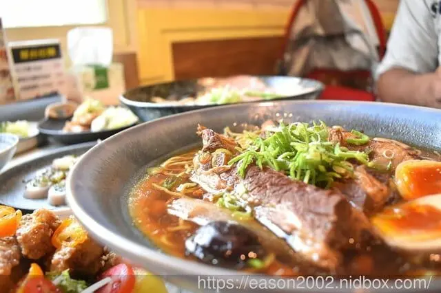 宜蘭拉麵推薦 | 頭城好吃拉麵分享 屋台拉麵 結合異國風味的創意日式拉麵 經典創意小菜 -  就是這樣。吃喝玩樂。愛漂亮部落格 - FashionGuide 華人時尚專業評鑑