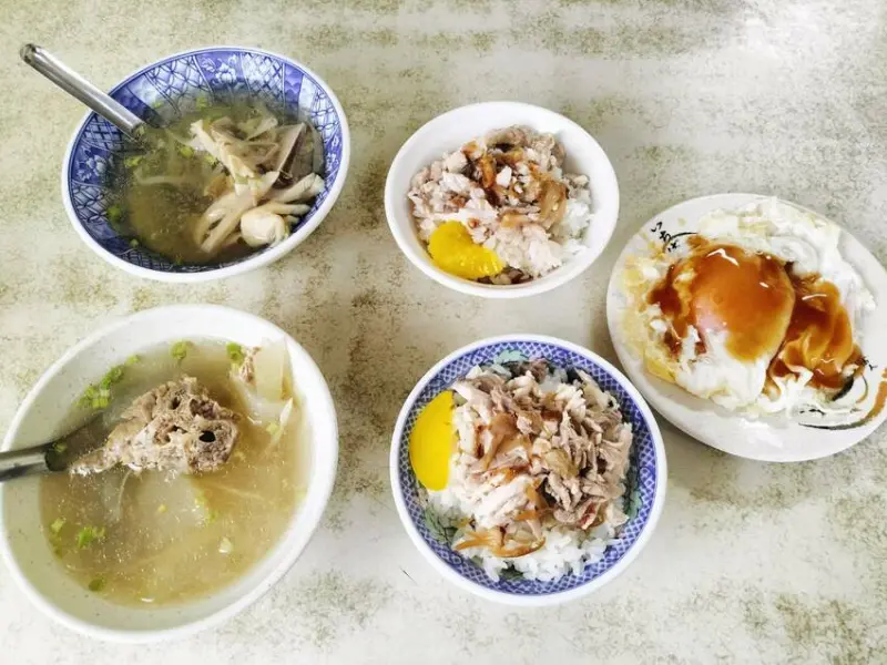 當雞肉飯遇上銷魂半熟荷包蛋-嘉義阿溪雞肉飯